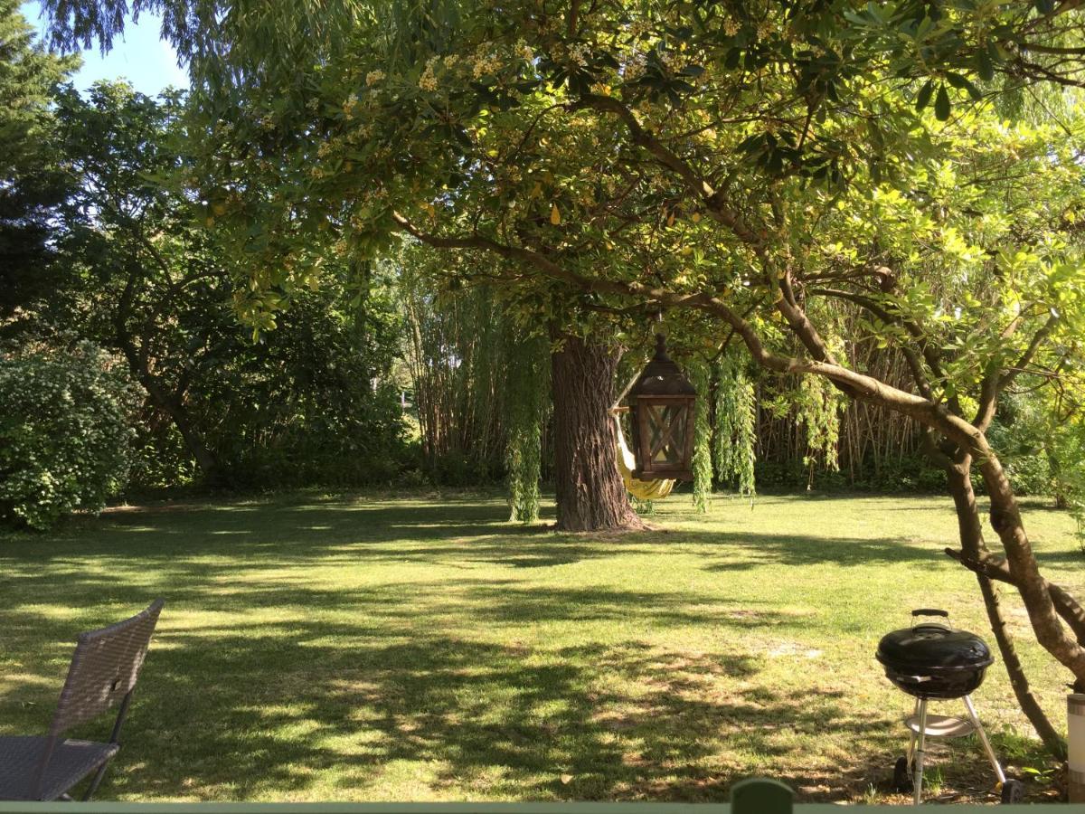 Villa Le Cabanon Le Thor Esterno foto